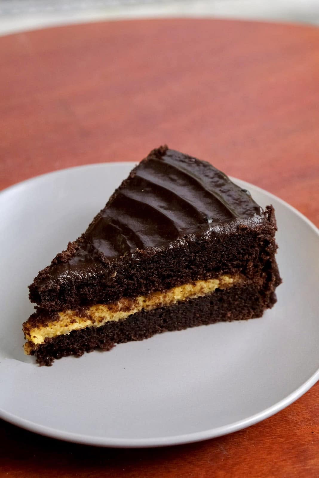 Queens chocolate cake